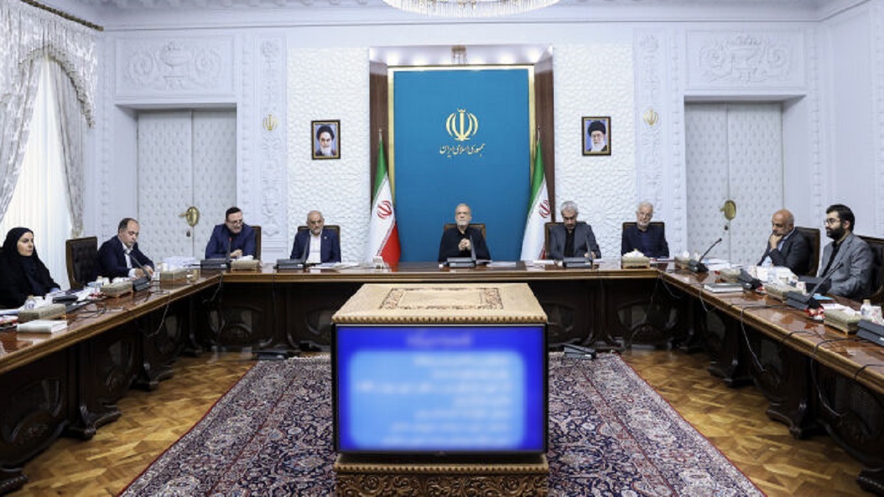پزشکیان: سرمایه‌گذاری مشترک در مناطق آزاد رویکرد برد-برد برای طرفین داخلی و خارجی است