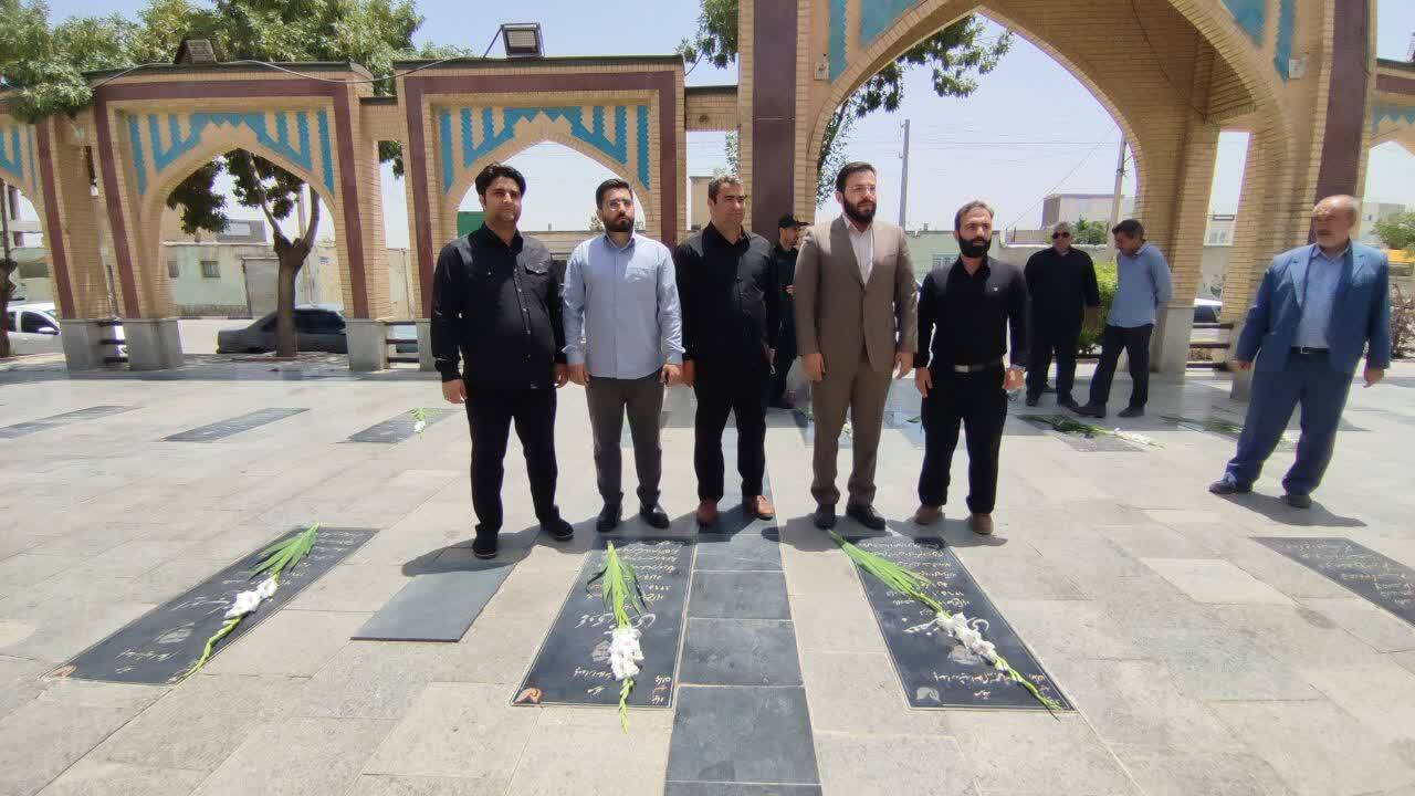 مراسم عطرافشانی و غبارروبی