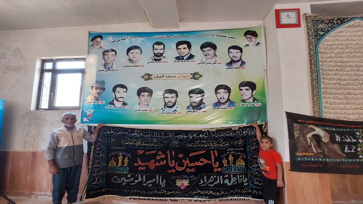 معابر روستای الیف کازرون با نصب پرچم&zwnj;های سیاه رنگ و بوی محرم گرفت