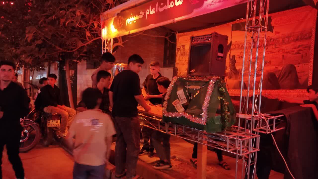 برپایی ایستگاه صلواتی در محله شهر قائم