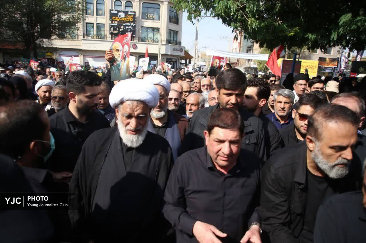 تشییع پیکر شهید سردار &laquo;غلامعلی رشید&raquo; در دزفول