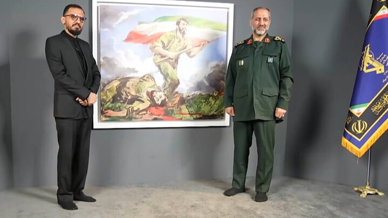 «پاسداران وطن» روح‌الامین به سردار موسوی اهدا شد