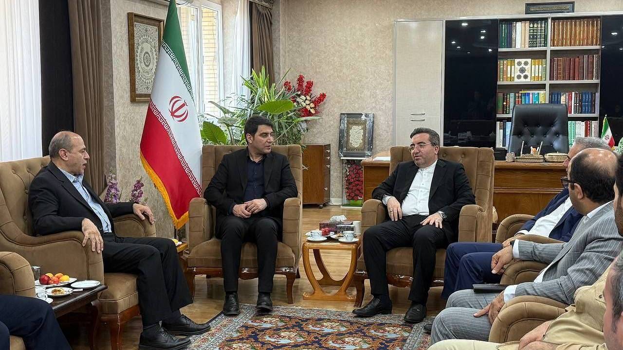 صدور اسناد مالکیت، گامی مهم در جهت ساماندهی محلات حاشیه‌نشین