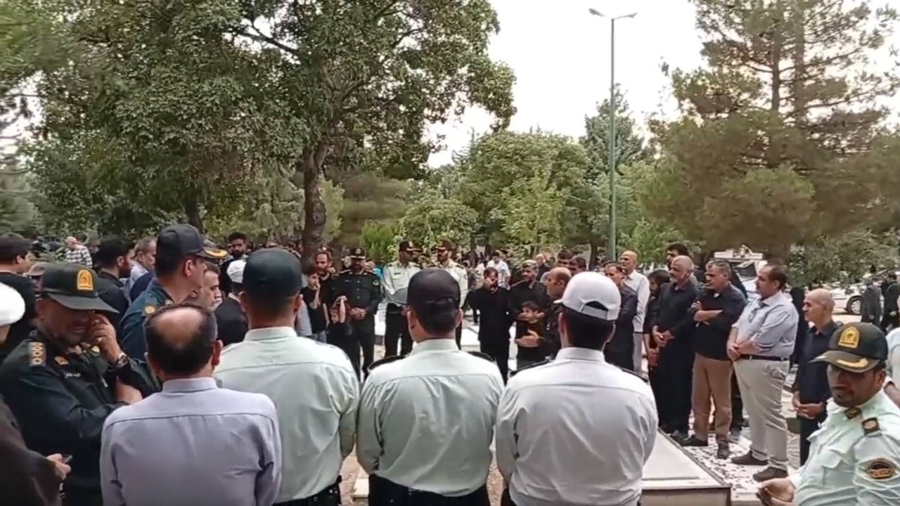 مراسم گرامیداشت شهدای اقتدار در الیگودرز + فیلم