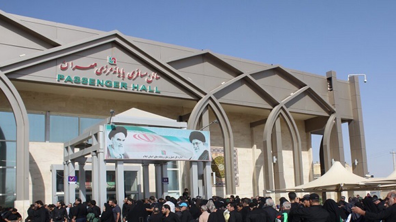 تردد ۵۷ هزار نفر از مرز مهران در شبانه روز گذشته