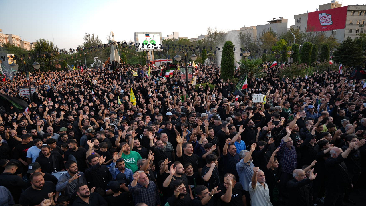 اجتماع باشکوه امام‌حسنی‌ها در منطقه ۱۴ تهران برگزار شد