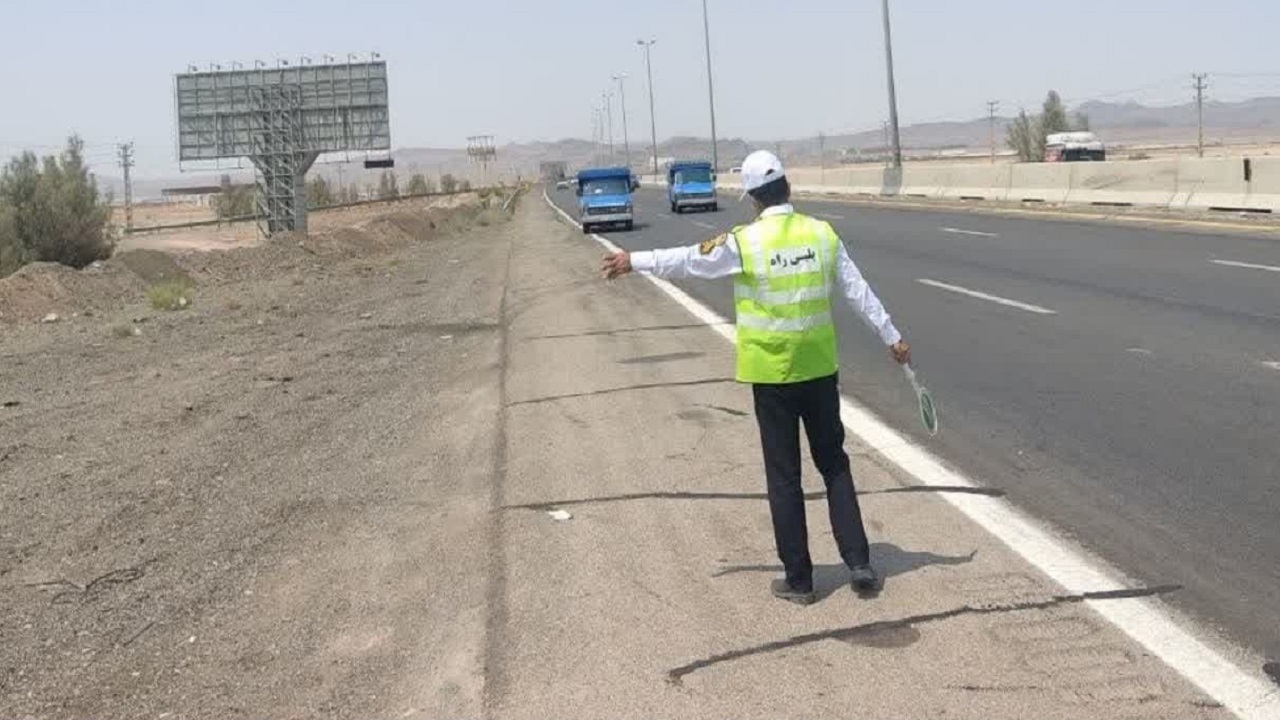 تشدید کنترل تخلفات وانت بار‌ها در آزاد راه قم _ تهران از امروز