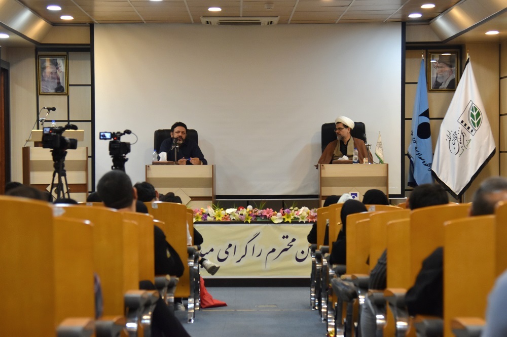 نشست فرهنگی &laquo;کشف ایده در فرایند نگارش فیلمنامه&raquo; در قم برگزار شد