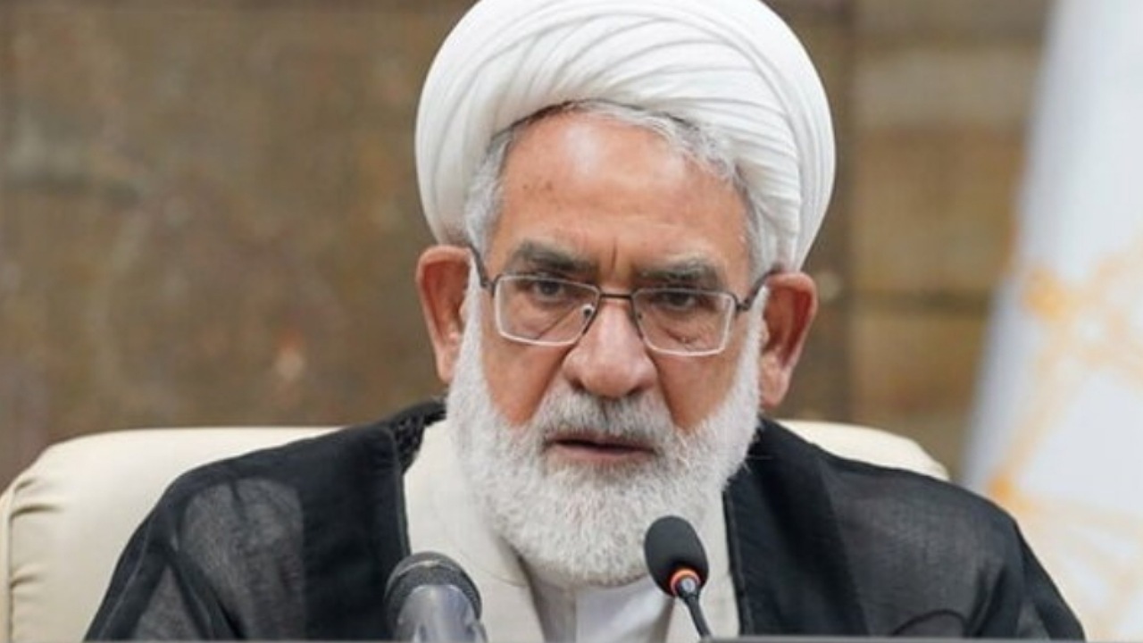 هر گاه امام دستور جنگ داد باید بدون، چون و چرا مهیای نبرد شد