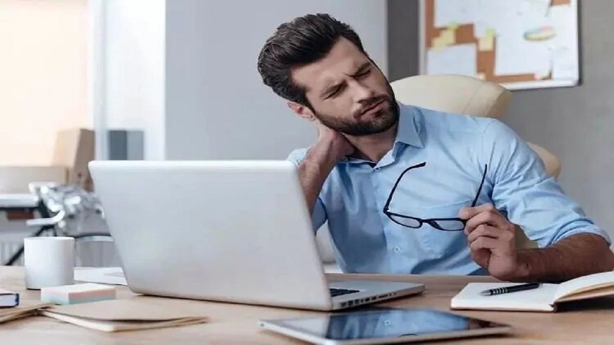 آموزش چند تمرین کششی برای کاهش گردن درد + فیلم