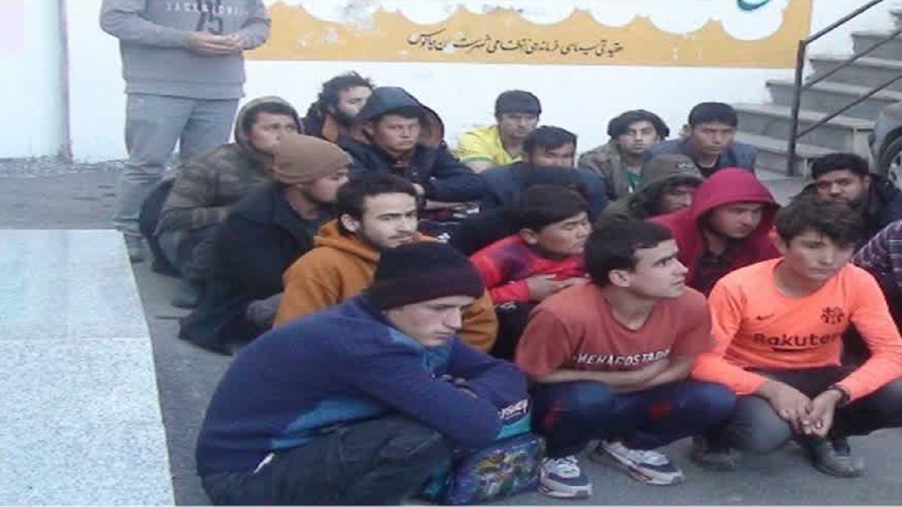 جمع آوری و طرد ۱۴۳۹ اتباع غیرمجاز در چالوس