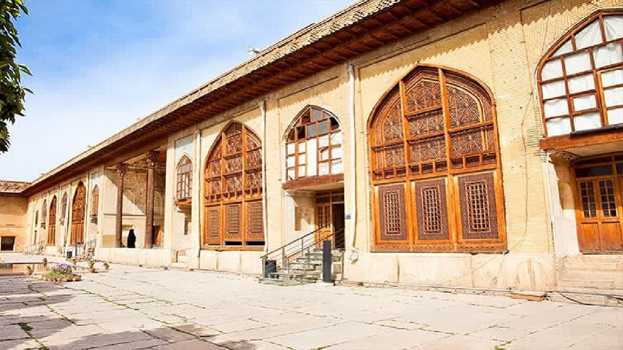 مرمت و مطالعه فنی - پژوهشی ۷۲ بنای تاریخی در فارس