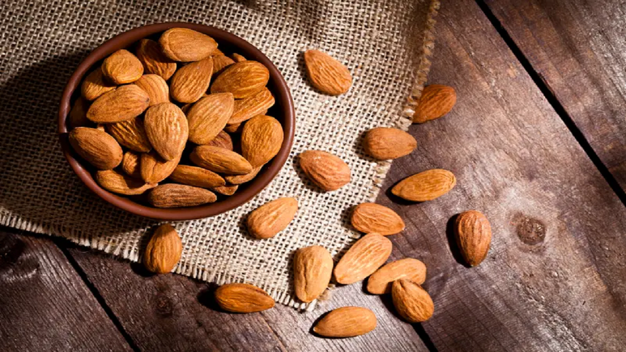 چگونه بادام به کاهش چربی احشایی کمک می‌کند؟