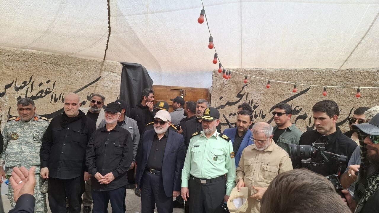 بازدید وزیر کشور از مرز شلمچه برای بررسی خدمات‌رسانی به زائران اربعین
