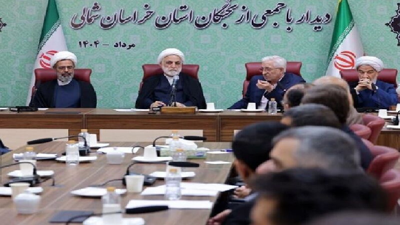 با جاسوسان و عوامل نفوذ برخورد قاطعانه و قانونی خواهیم داشت