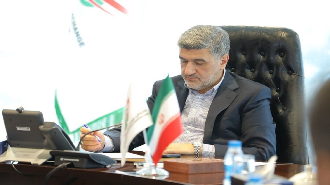 رئیس سازمان بورس برای پیگیری مطالبات بازار سرمایه به ۵ وزیر نامه نوشت