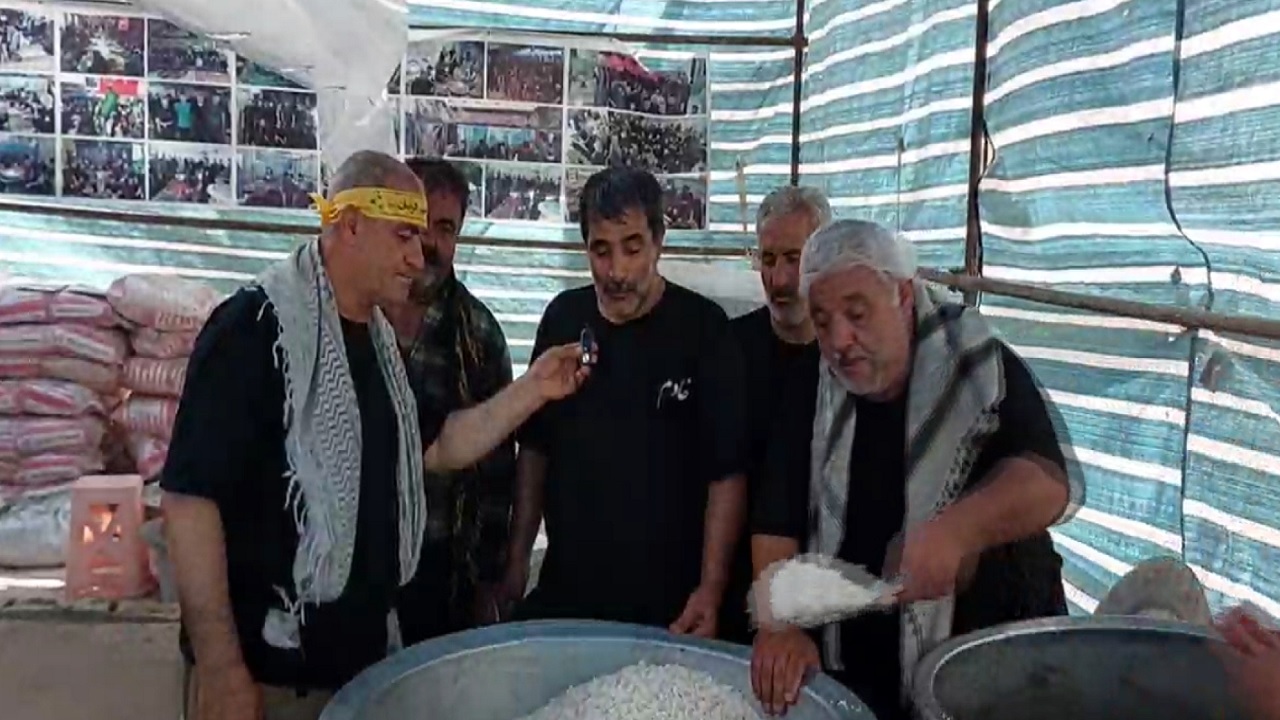 خدمت رسانی یکی از موکب های قزوین به زائران حسینی+ فیلم