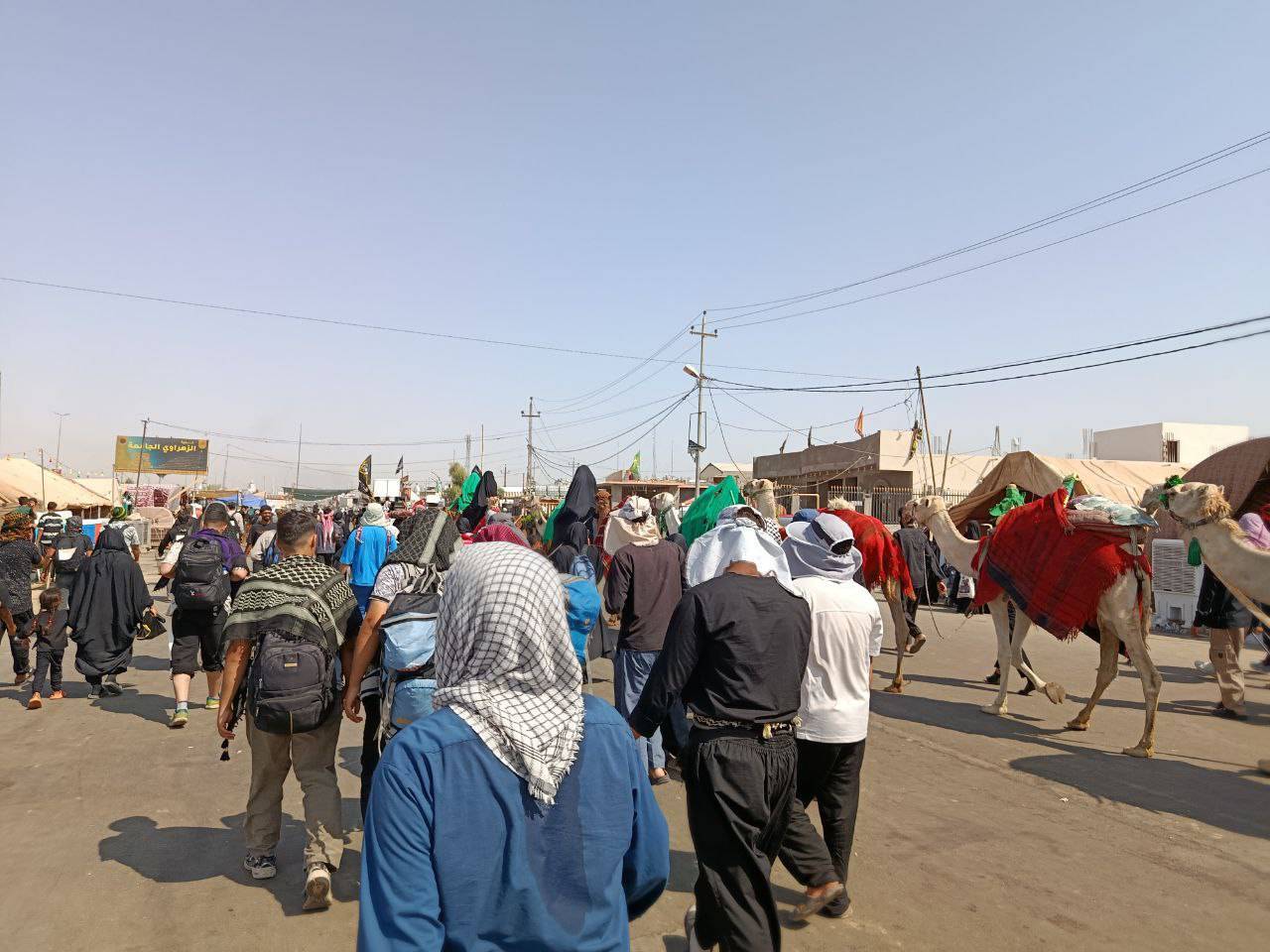 فیلمی از حرکت نمادین کاروان امام حسین (ع) بعد از واقعه کربلا در مسیر نجف به کربلا