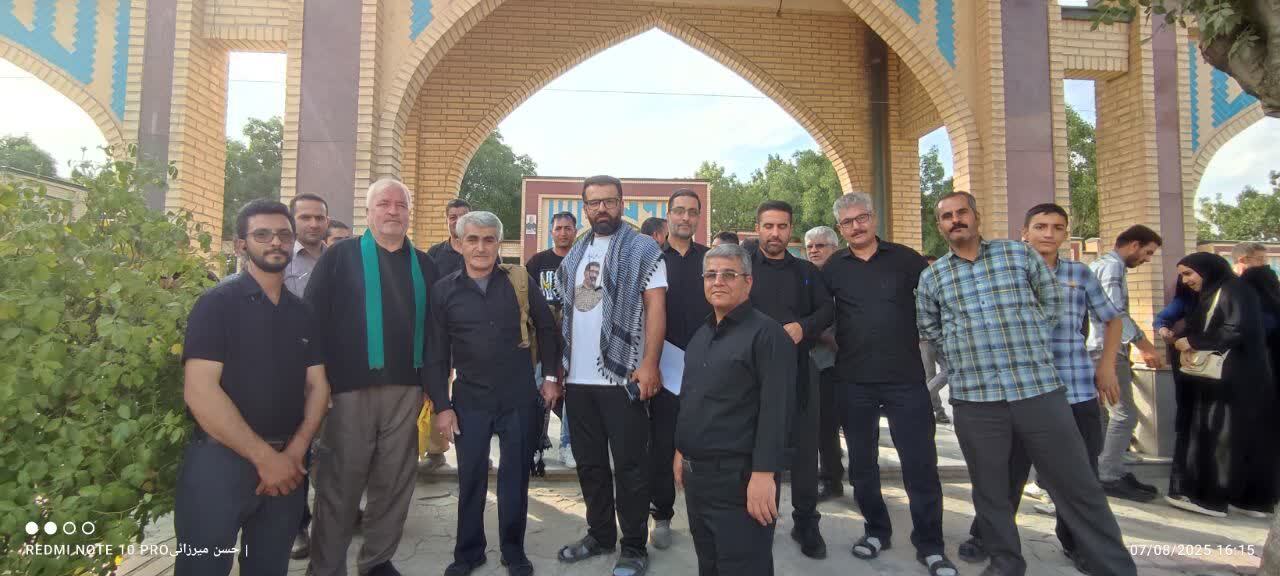 بدرقه پرشکوه کاروان پیاده&zwnj;روی انصارالحسین (ع) شهر صالح&zwnj;آباد؛ گامی در مسیر عشق و ارادت