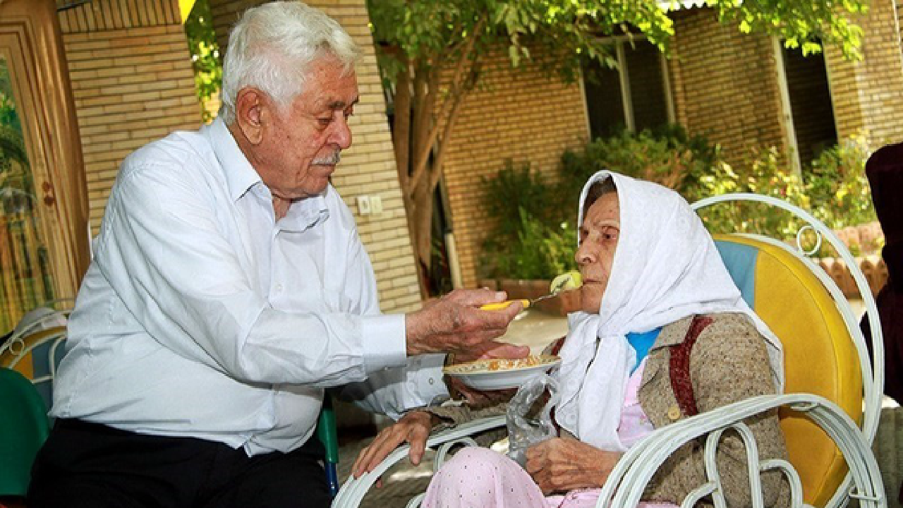 این بانک کار «خِیر» شما را دقیقه‌ای حساب می‌کند!