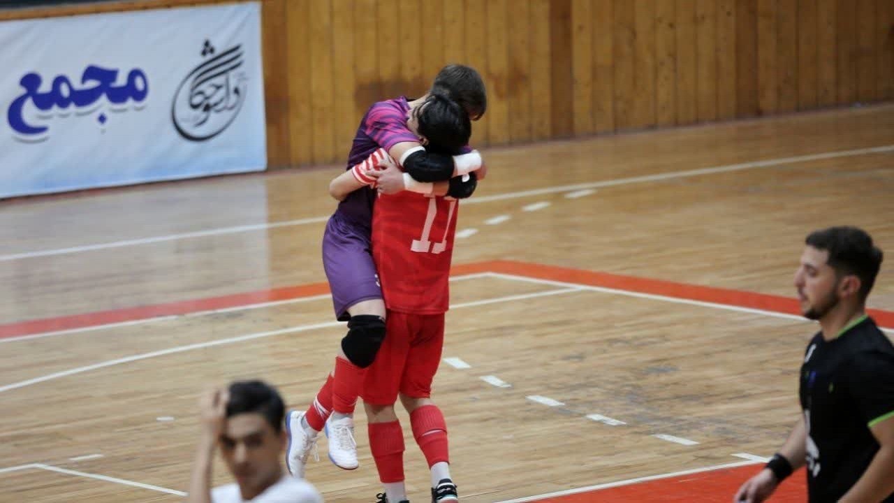 دلسوختگان قم به لیگ برتر فوتسال نوجوانان راه یافت