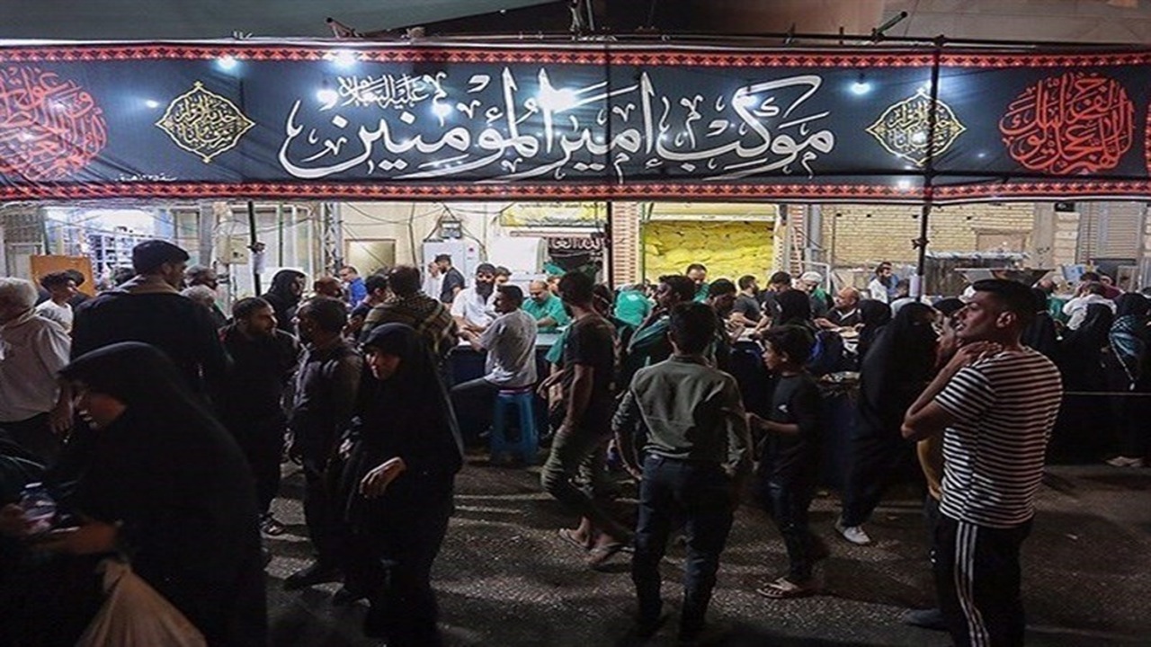 موج عشق و دلدادگی خادمان امام حسین (ع) با برپایی موکب در آران و بیدگل + فیلم