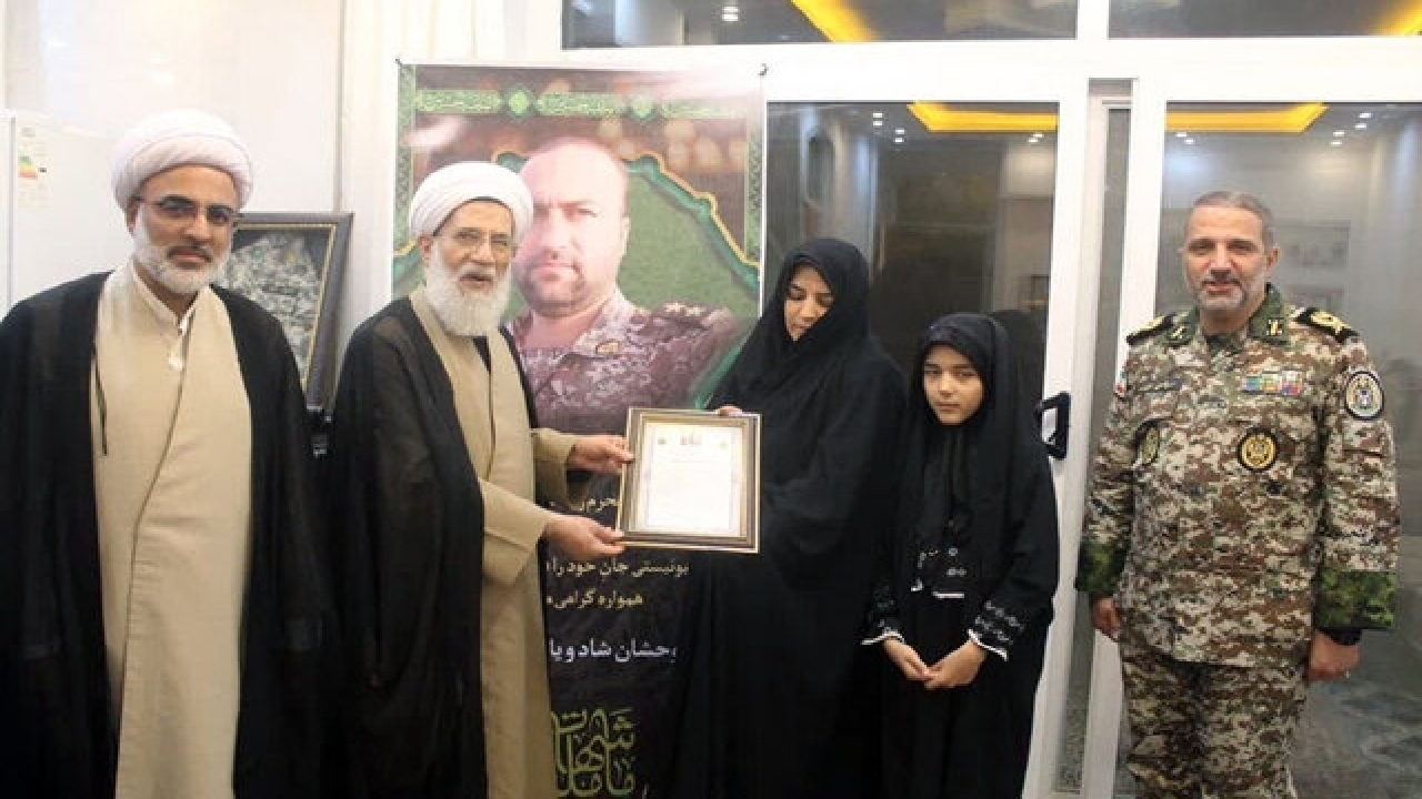 حسنی: ملتی که اراده‌اش قوی بماند، پیروز است