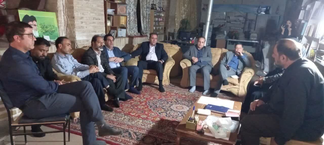 جمعی از مسئولان نیشابور از دفاتر نشریات و دفتر خبری صدا و سیما بازدید کردند + فیلم و عکس