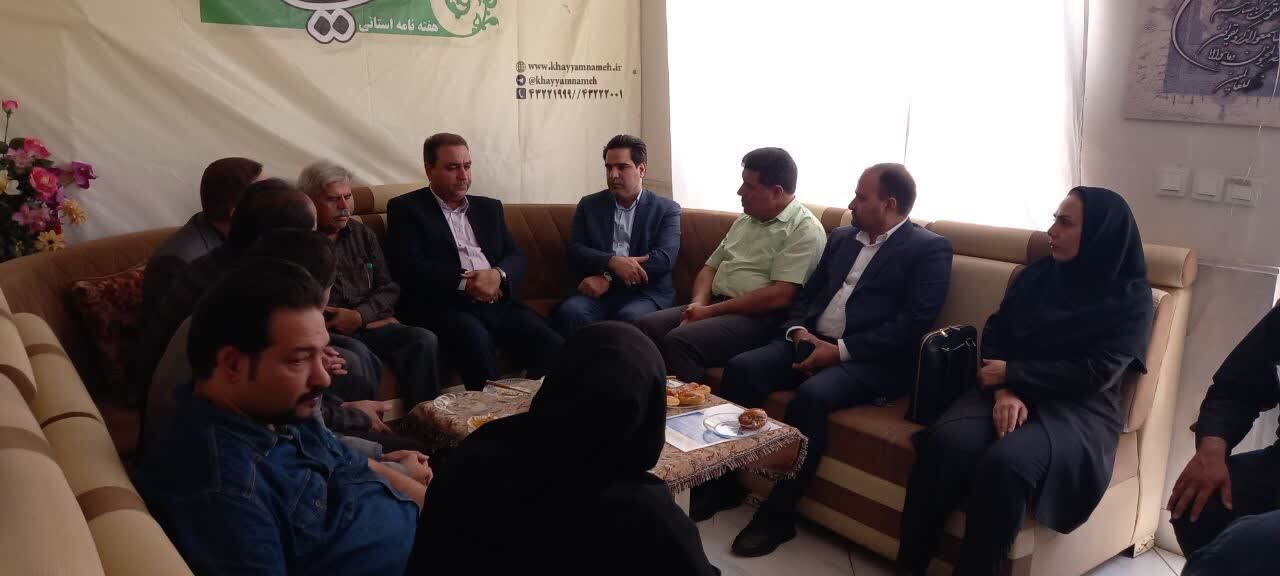 جمعی از مسئولان نیشابور از دفاتر نشریات و دفتر خبری صدا و سیما بازدید کردند