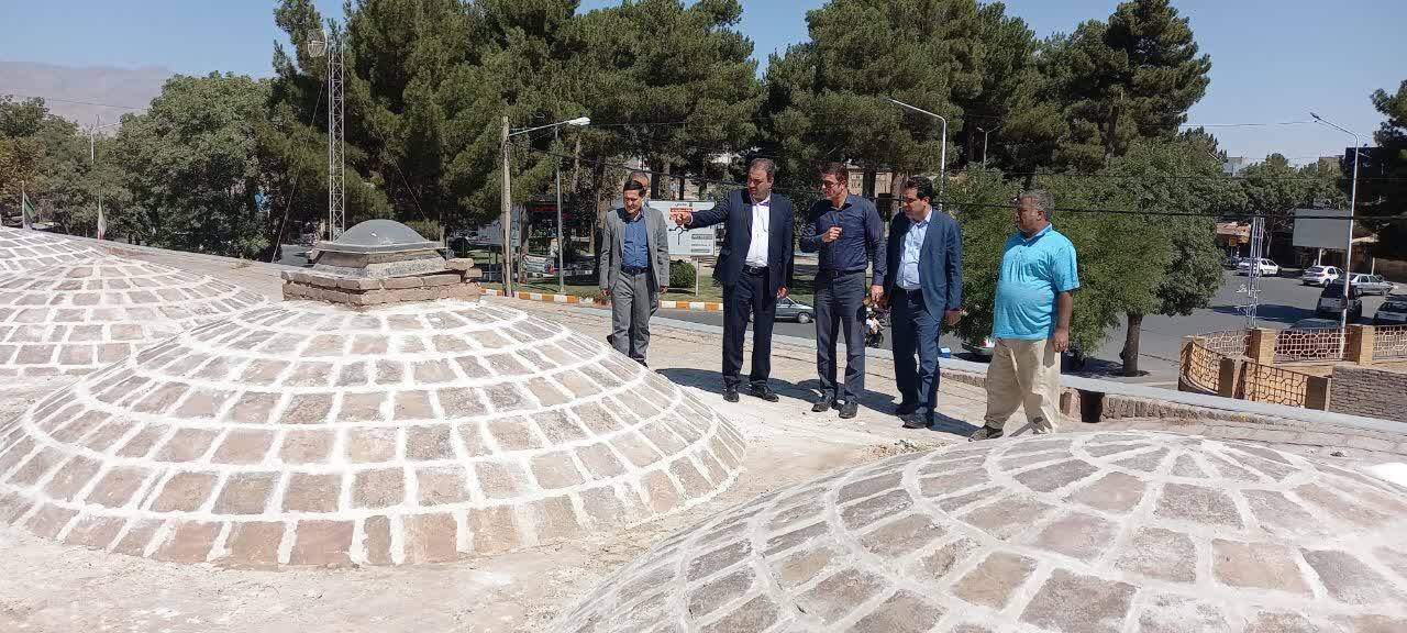 بازدید جمعی از مسئولان نیشابور از کاروانسرای شاه عباسی نیشابور