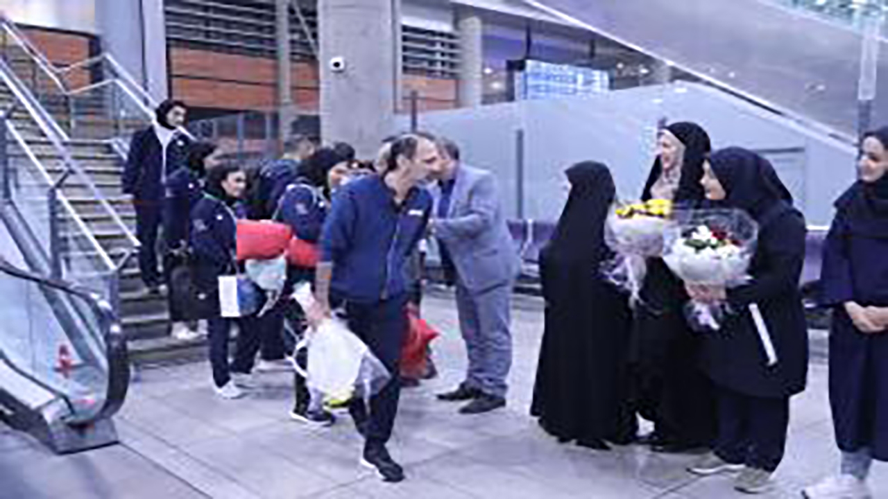 بازگشت قهرمانان ایران از چنگدو؛ کاراته‌کاها، ووشوکاران و کماندار ملی در آغوش وطن