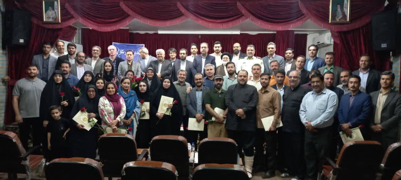 قابی به یاد ماندنی از مراسم نکوداشت روز خبرنگار در نیشابور