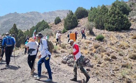 صعود مشترک به قله یزد کوهنوردان ایران و افغانستان + تصاویر