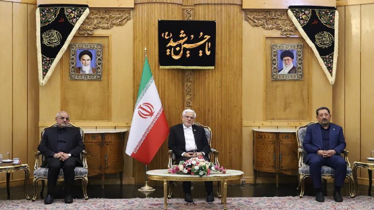 عارف عازم قرقیزستان شد/ راهبرد دولت چهاردهم مهیا کردن شرایط برای عضویت دائم ایران در اتحادیه اوراسیا است