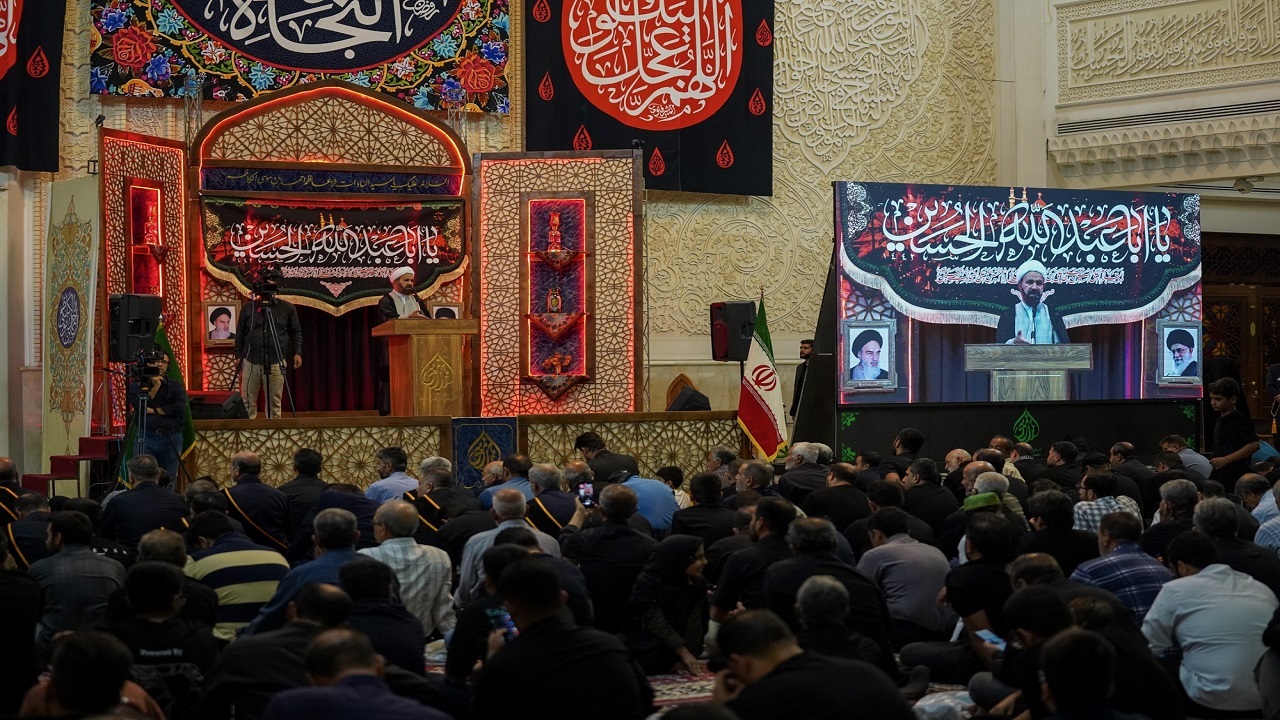 شامگاه اربعین در سومین حرم اهل بیت با نوای لبیک یا حسین + فیلم