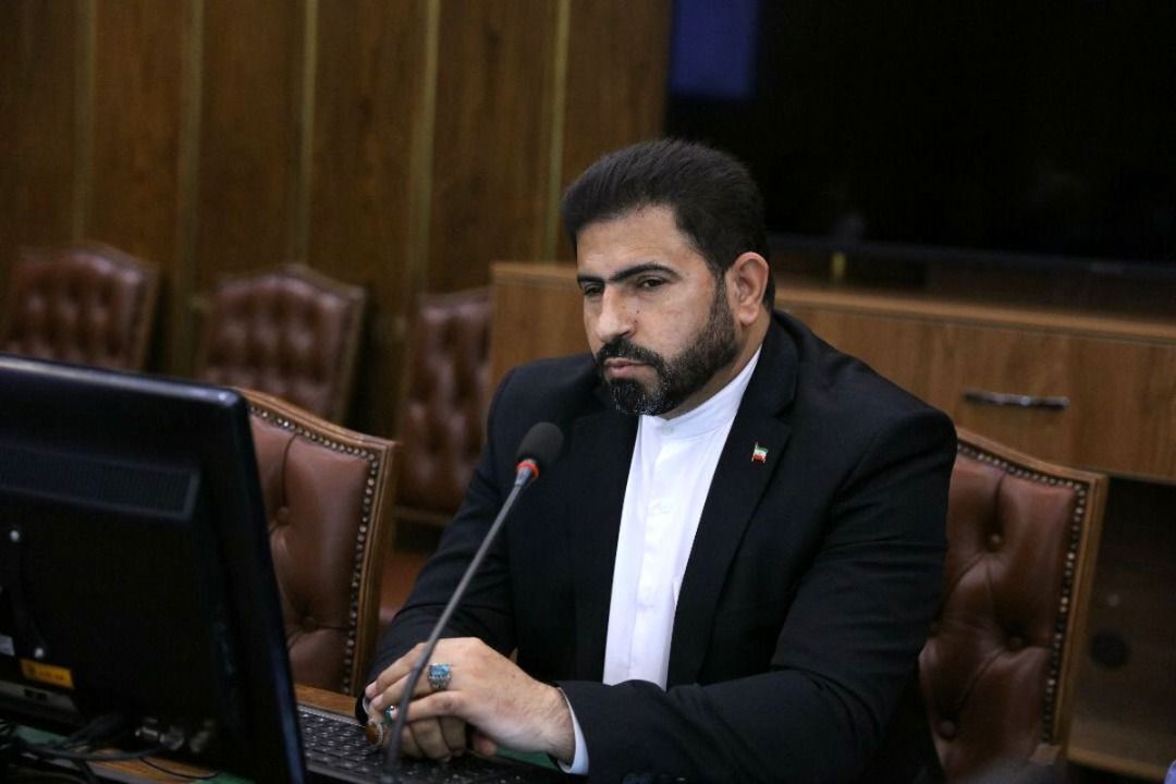 جذب سرمایه‌گذاران داخلی و خارجی برای ورود به پروژه‌های تجدیدپذیر امری ضروری است