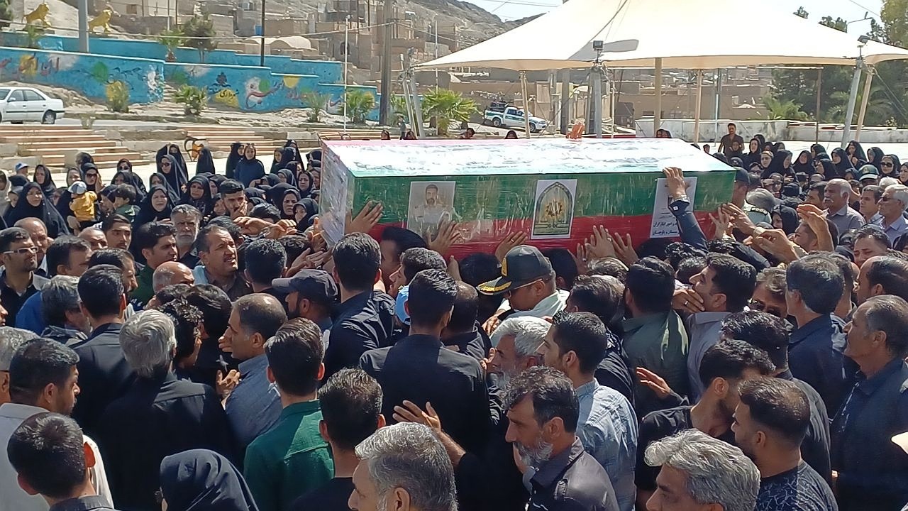 مراسم تشییع پیکر شهید رامین صادقی در زاهدان برگزار شد