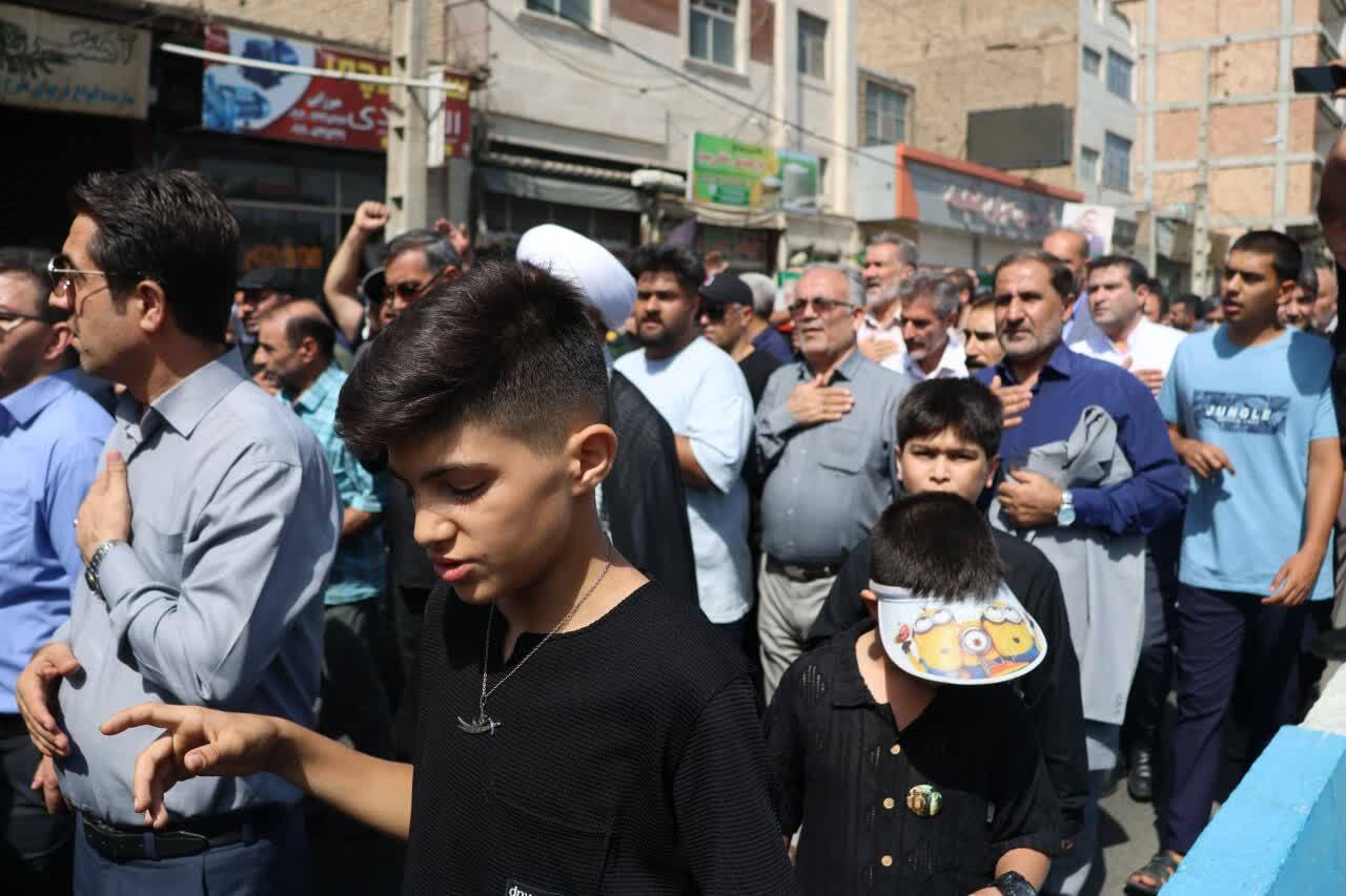 تشییع پیکر مطهر شهید اسماعیل پاشایی در شهرستان بهارستان