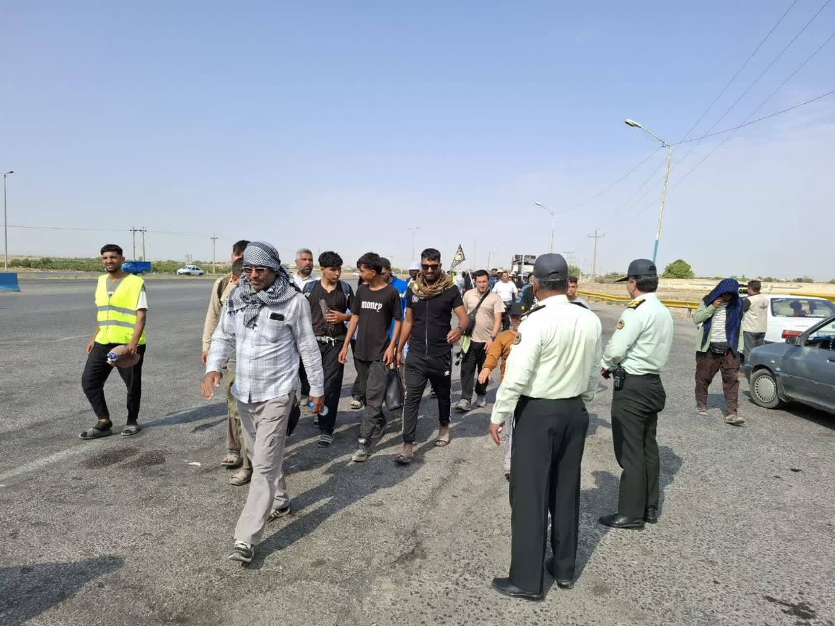 حضور جمعی از مسئولان نیشابور در جمع کاروان های پیاده