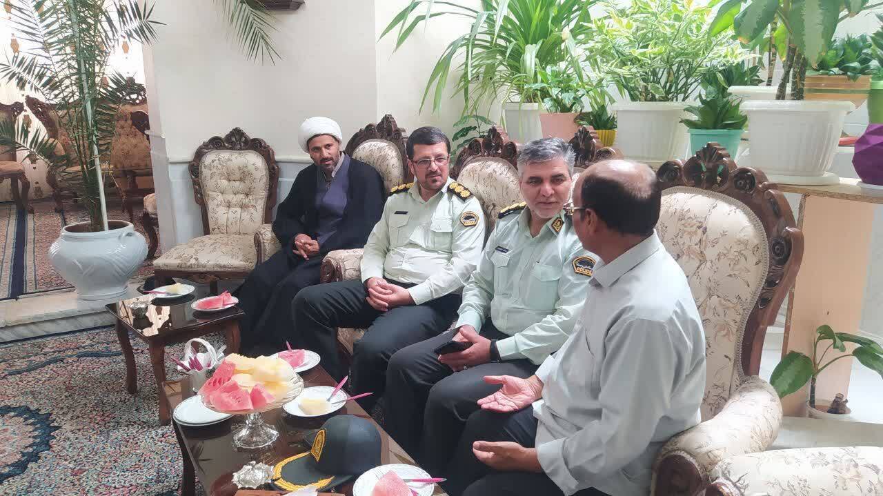 برگزاری مراسم تجلیل و دیدار از خانواده آزادگان در نیشابور برگزاری مراسم تجلیل و دیدار از خانواده آزادگان در نیشابور