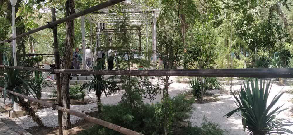 آماده سازی مزار استاد فرشچیان در جوار آرامگاه صائب تبریزی آماده سازی مزار استاد فرشچیان در جوار آرامگاه صائب تبریزی