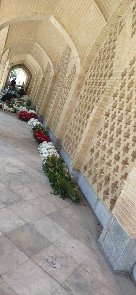 آماده سازی مزار استاد فرشچیان آماده سازی مزار استاد فرشچیان