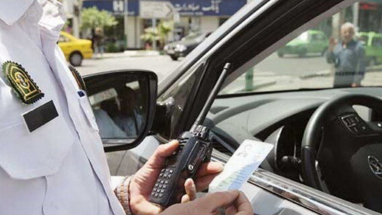 پلیس راهور تهران ۲۲ هزار خودروی آلاینده را جریمه کرد