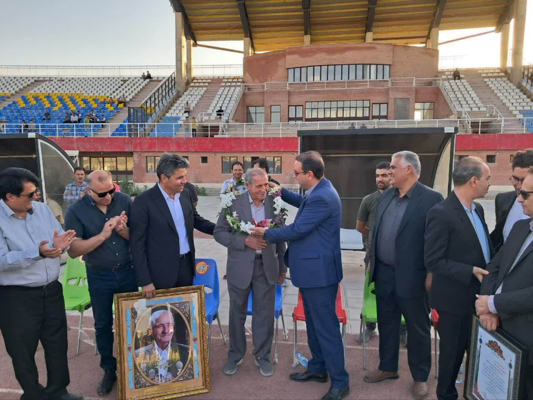 برگزاری مسابقات گرامیداشت و پاسداشت پیشکسوستان فوتبال در نیشابور