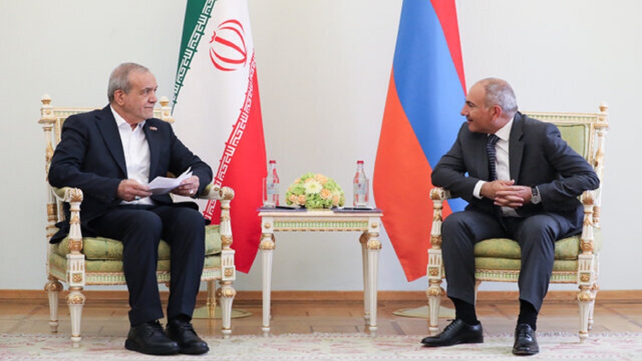 تاکید پاشینیان بر عدم تغییر مرز‌ها در دیدار با رئیس‌جمهور کشورمان