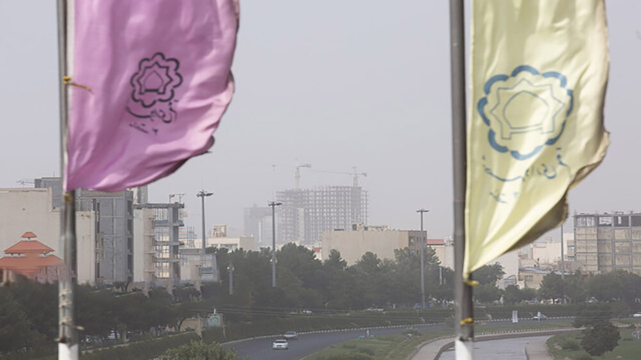 وزش باد و خیزش گرد و خاک در نقاط مختلف کشور