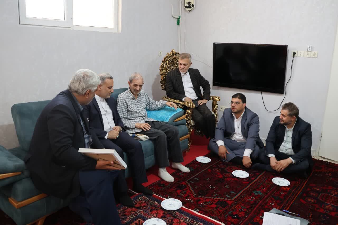 دیدار مسئولان بهارستان با دو تن از آزادگان در سالروز بازگشت آزادگان به میهن اسلامی دیدار مسئولان بهارستان با دو تن از آزادگان در سالروز بازگشت آزادگان به میهن اسلامی