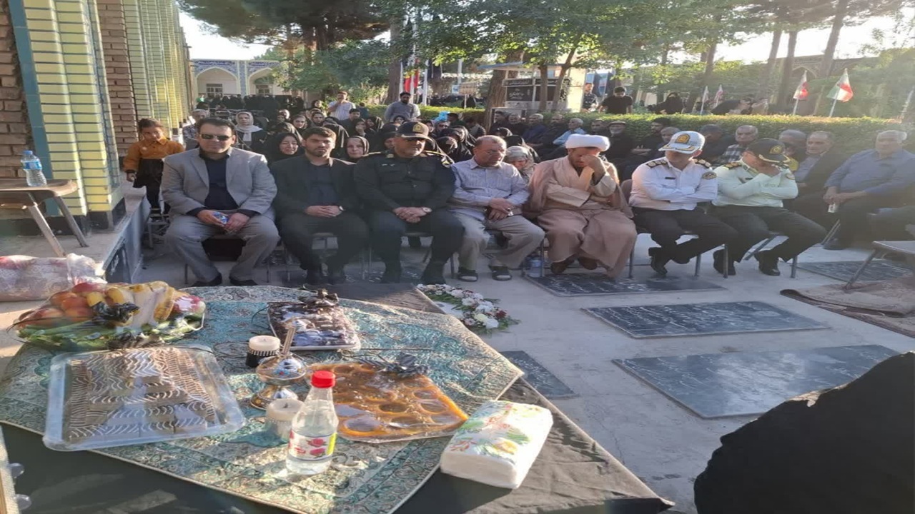 حضور سردار سرتیپ پاسدار حاج بهرام نوروزی به اتفاق هیئت رئیسه فرماندهی انتظامی شهرستان نیشابور درگلزار شهدای بهشت فضل نیشابور+عکس