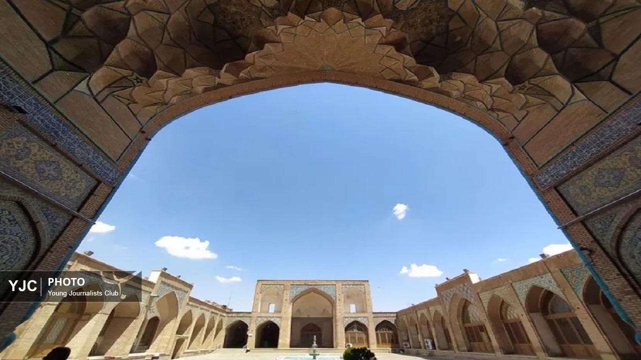 قاب&zwnj;هایی از شکوه مسجد جامع قم