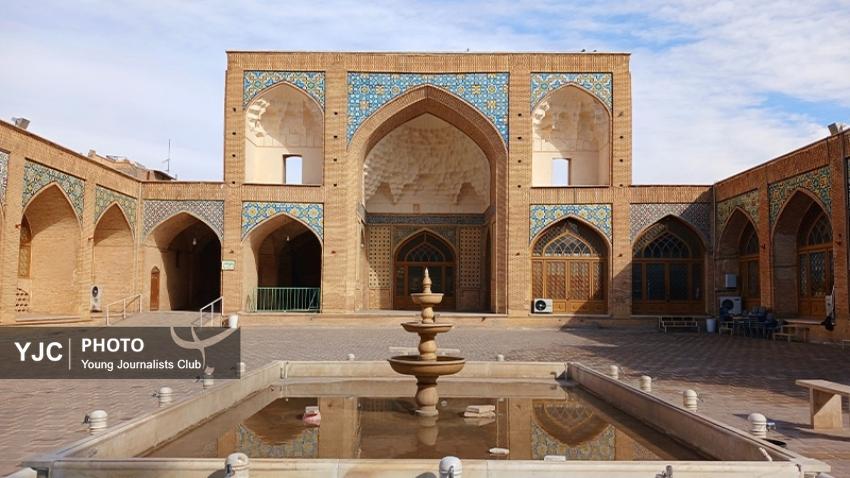 قاب&zwnj;هایی از شکوه مسجد جامع قم